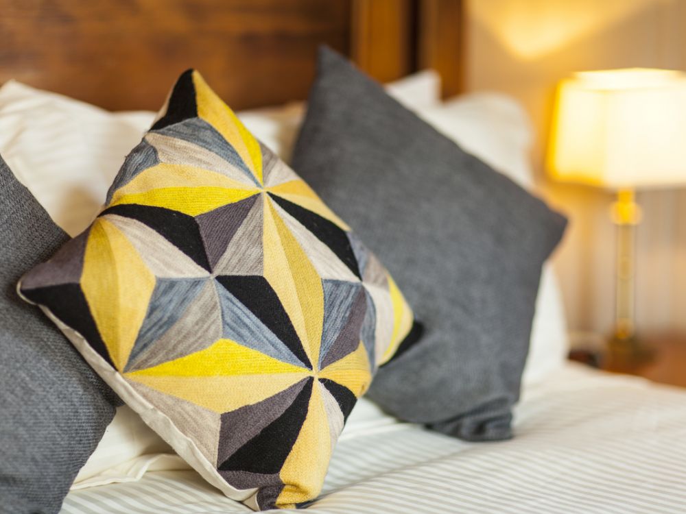 2-main-fourposterroomflackleyashhotelrye.jpg
